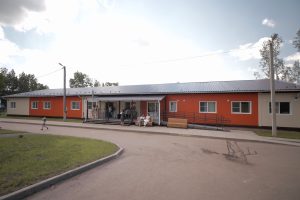 Партийный десант ЕР проверил капитальный ремонт школы и детского лагеря