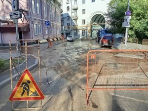 На улице Грузинской прорвало трубу в Нижнем Новгороде