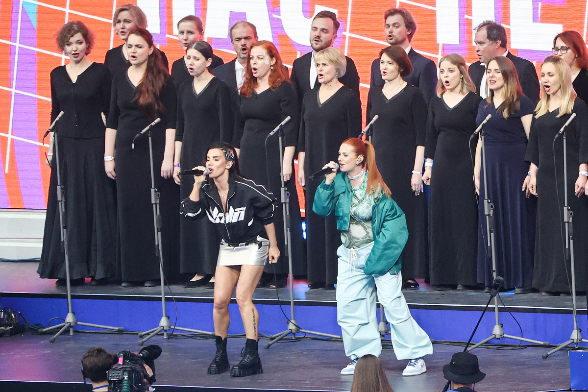 Нижегородцев ждут любимые хиты от группы ""t.A.T.u"