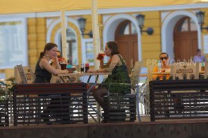 Как не отравиться в летнем кафе: простые советы