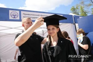Александр Воложанин