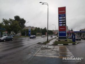«95-ый за сотку?»: нижегородские автомобилисты удивились ценам на бензин