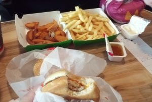 Биолог Лялина рассказала, какие продукты вызывают повышенное потоотделение
