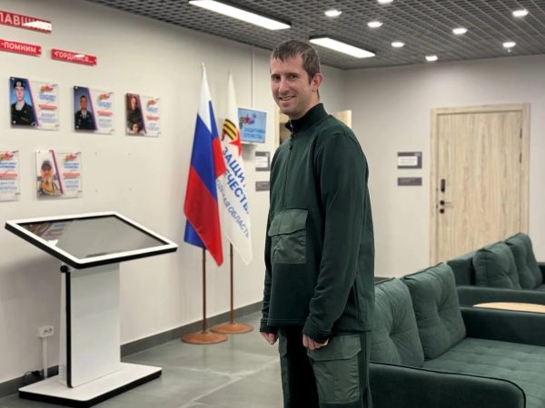 Ветераны СВО получили адаптивную одежду от дизайнеров конкурса «На крыльях»