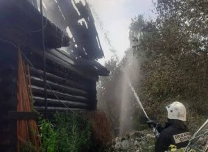 Женщина сгорела во время пожара в частном доме