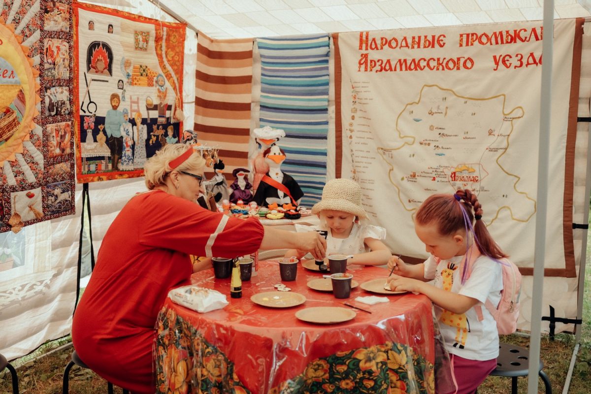Фестиваль «Ромашковый луг» собрал более тысячи гостей в Арзамасе