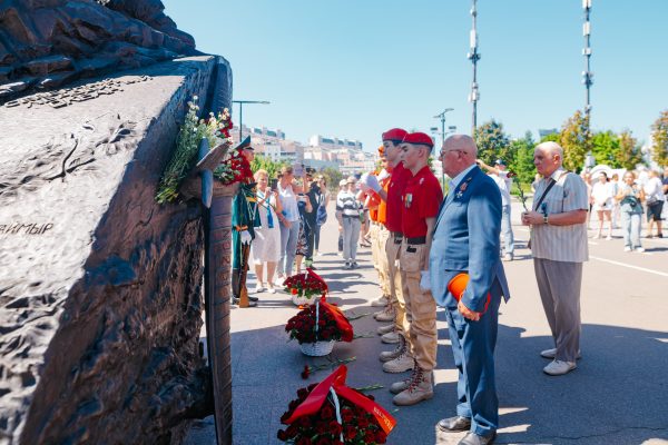В Москве отметили 90-летие подвига экипажа Валерия Чкалова