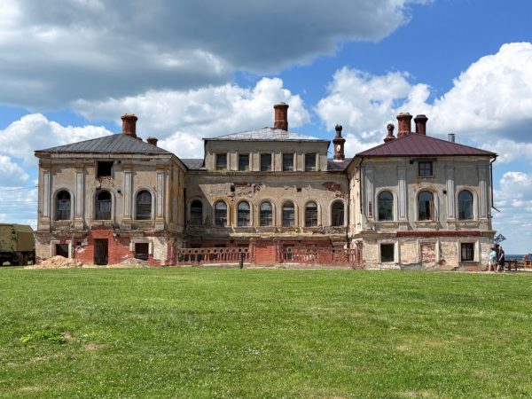 Реставрацию усадьбы Приклонских-Рукавишниковых в Подвязье пока не согласовали