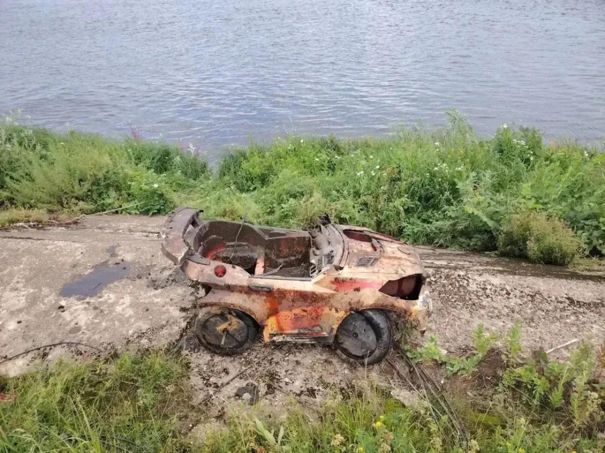 Детскую машину достали из воды на Ново-Сормовской водопроводной станции
