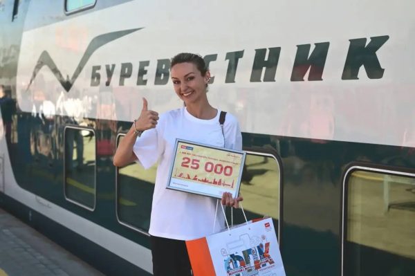 Жительница Нижнего Новгорода стала миллионным пассажиром «Буревестника»