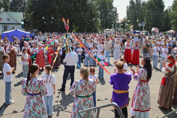 Семь муниципалитетов приняли участие в фольклорном фестивале «Межнациональный хоровод традиций» в&nbsp;Шаранге