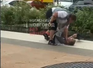 Два нижегородца подрались в электробусе