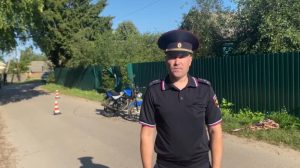 Пассажирка мотоцикла погибла в аварии, врезавшись в забор, в Пильне