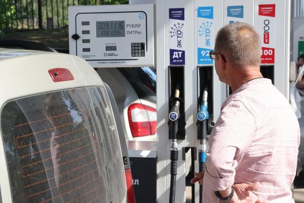 Нижегородское правительство пока не планирует внедрять QR-коды для заправки авто