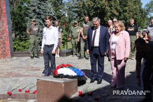 Александр Воложанин