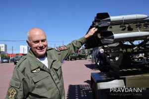 Александр Воложанин