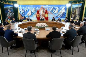 Садыр Жапаров и Глеб Никитин провели рабочую встречу в Киргизии