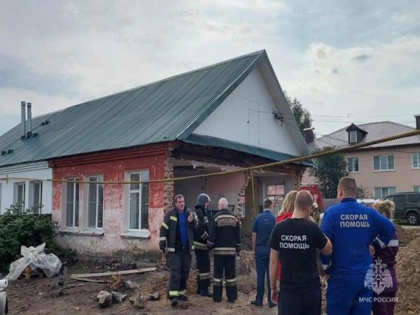 Человек погиб при обрушении стены дома в Первомайске