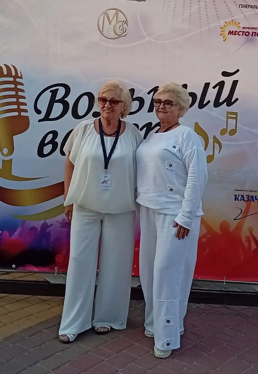 предоставлено героинями