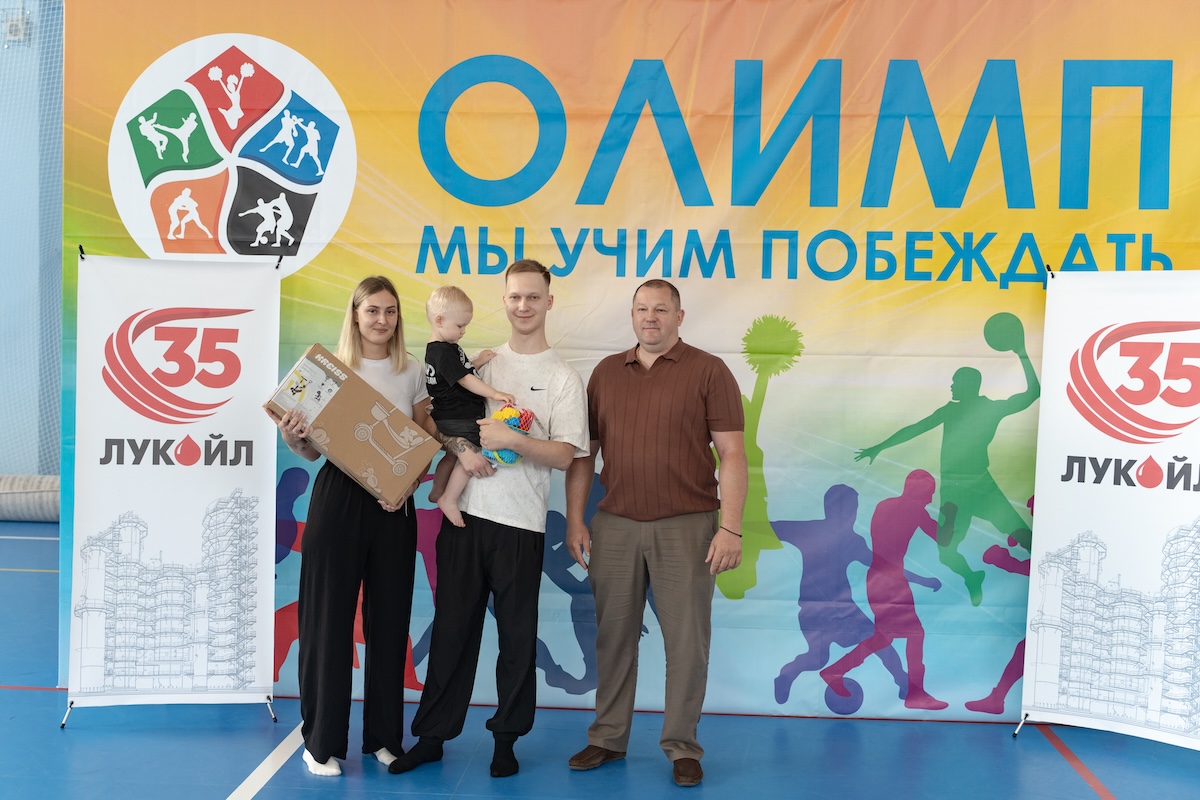 Спортивная детская гонка «Забег в ползунках» прошла в поселке Ждановском