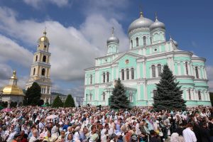 Патриарх Кирилл совершил Литургию в Дивееве