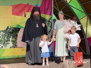 Поздравить тонкинцев с праздником приехали гости из разных уголков региона