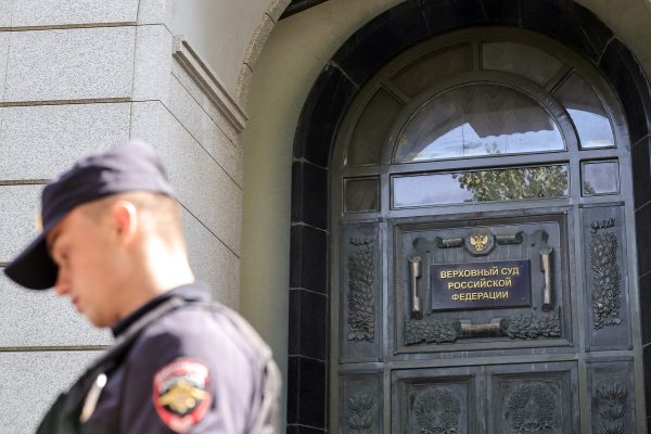 В России обострилась политическая борьба? За что «Яблоко» сняли с выборов в Госдуму