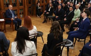 Нижегородский выпускник, набравший 200 баллов, встретился с Владимиром Путиным