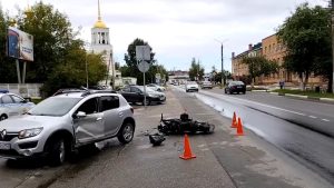 Мотоциклист попал в больницу после столкновения с иномаркой на&nbsp;Бору