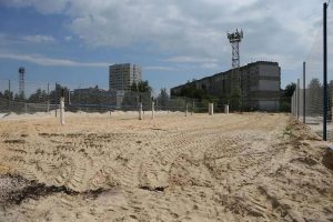В Дзержинске идет строительство базы для пляжного волейбола