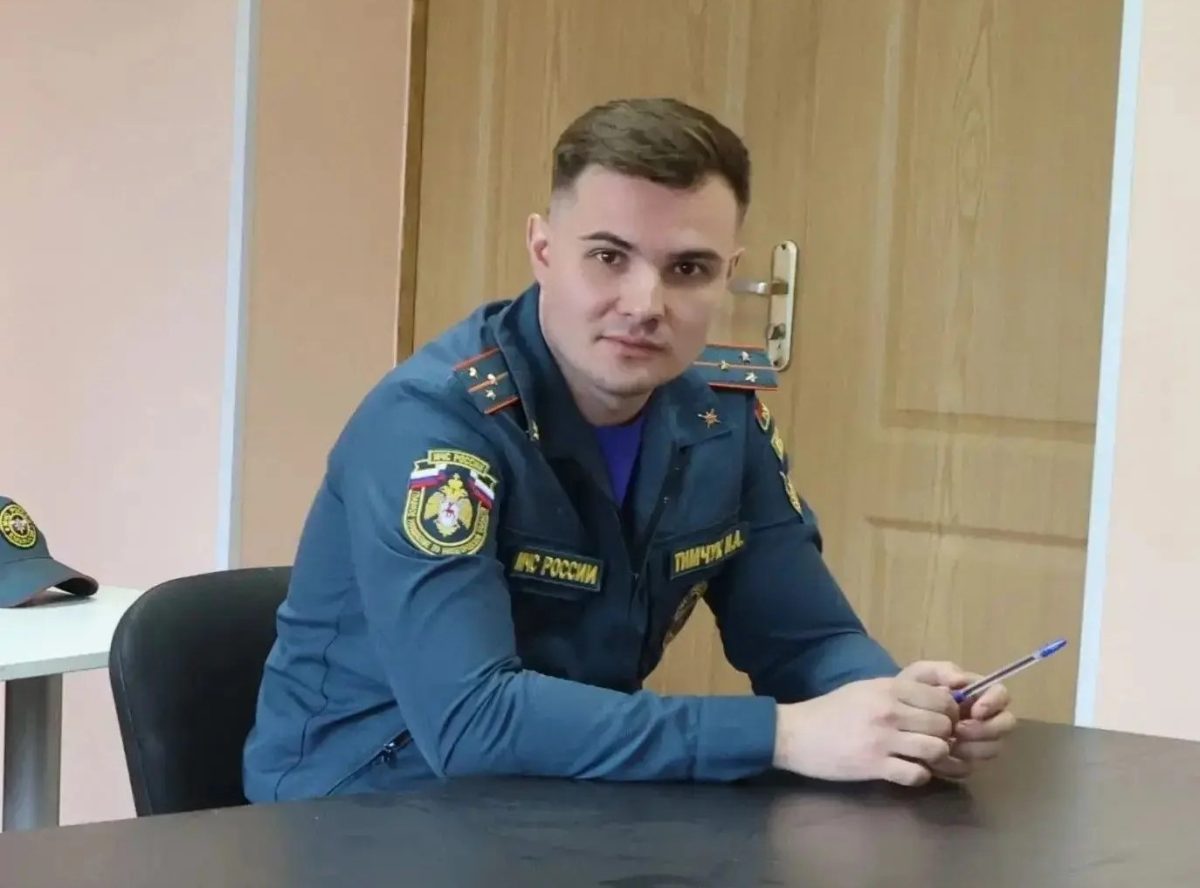 Спасатель помог мужчине, пострадавшему после падения с самоката в Ворсме