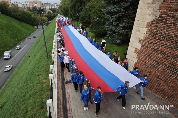 Шествие в честь Дня флага России состоялось в Нижнем Новгороде