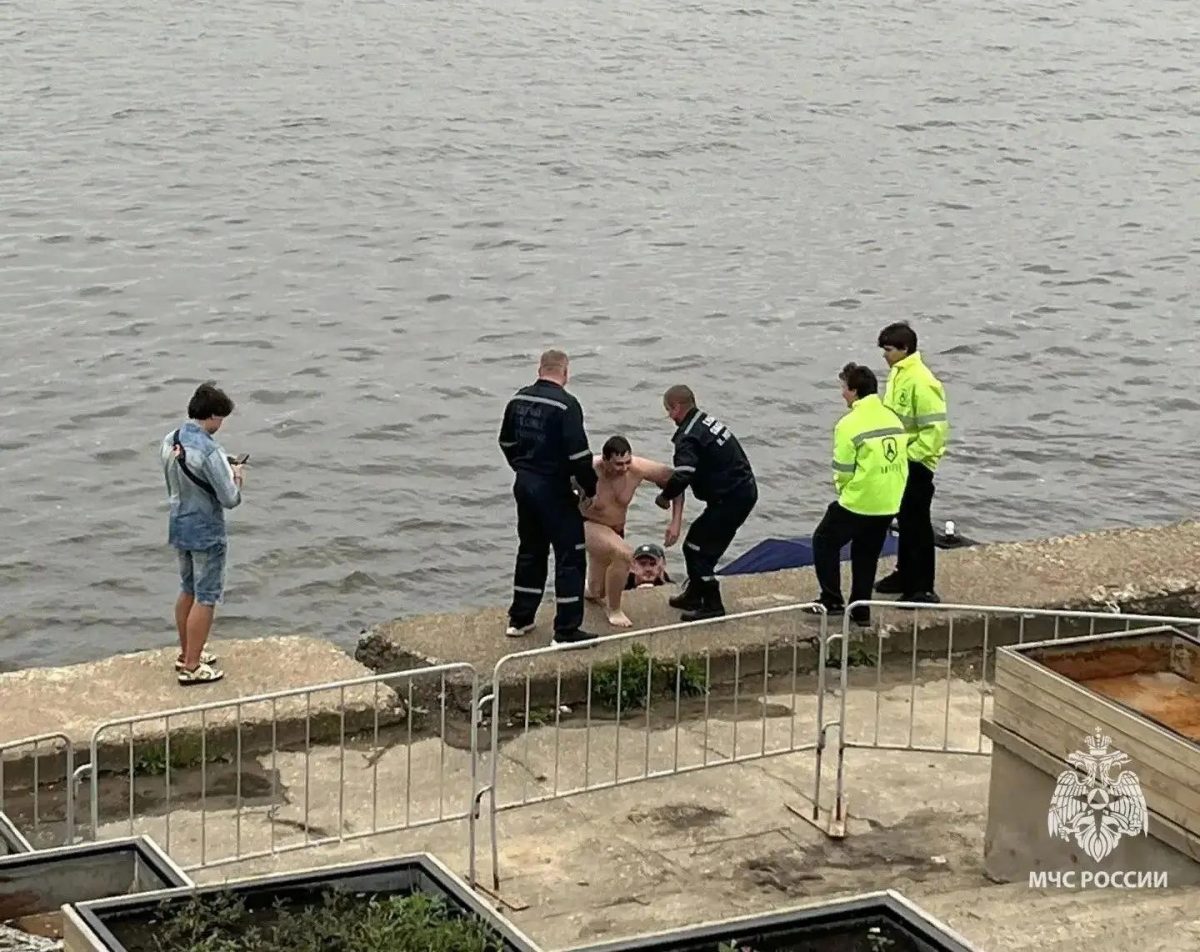 В Нижнем Новгороде спасли 23-летнего мужчину, упавшего в&nbsp;Волгу