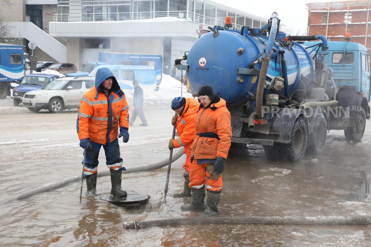 Водооткачивающая техника работает по всему Нижнему Новгороду
