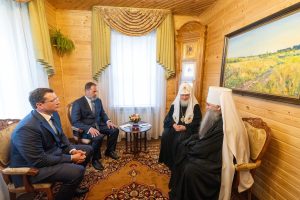 Патриарх Московский и всея Руси Кирилл провел встречу с Игорем Комаровым, Глебом Никитиным и митрополитом Георгием