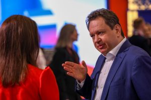 Пьянов: курс рубля на конец года останется на текущих уровнях