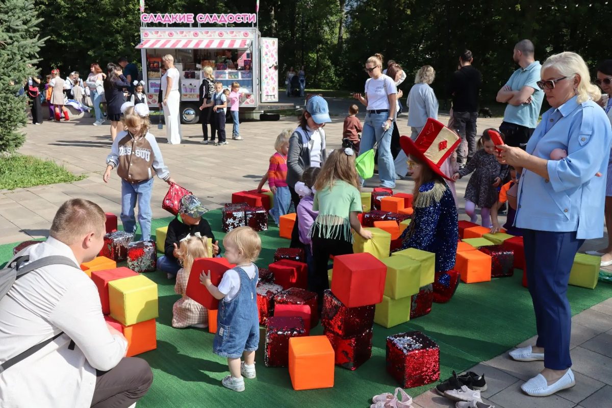 Праздник в День знаний провели в нижегородском парке Станкозавода