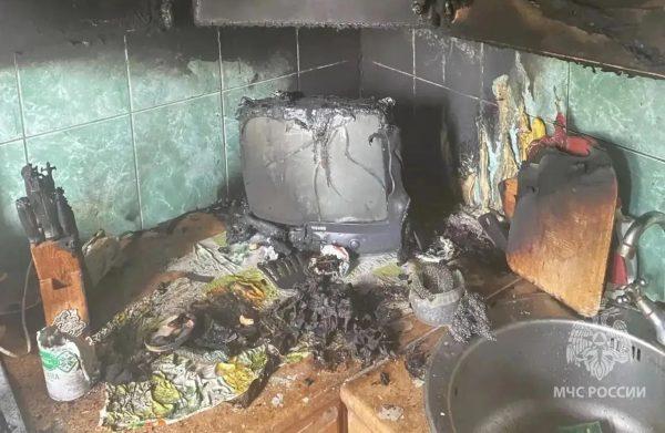 26 человек эвакуировали с пожара в жилом доме на&nbsp;Бору