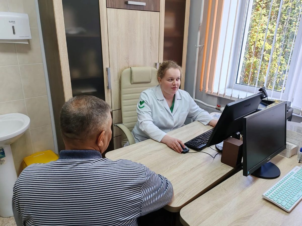 Нижегородских льготников призвали получать лекарства вместо денег