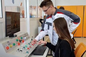 Почти 380 новых профильных классов открылись в нижегородских школах с начала учебного года
