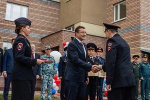 Глеб Никитин принял участие в открытии многоквартирного дома для сотрудников органов внутренних дел в Сарове