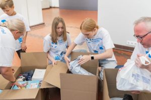 Нижегородские волонтеры собрали 600 наборов школьных принадлежностей