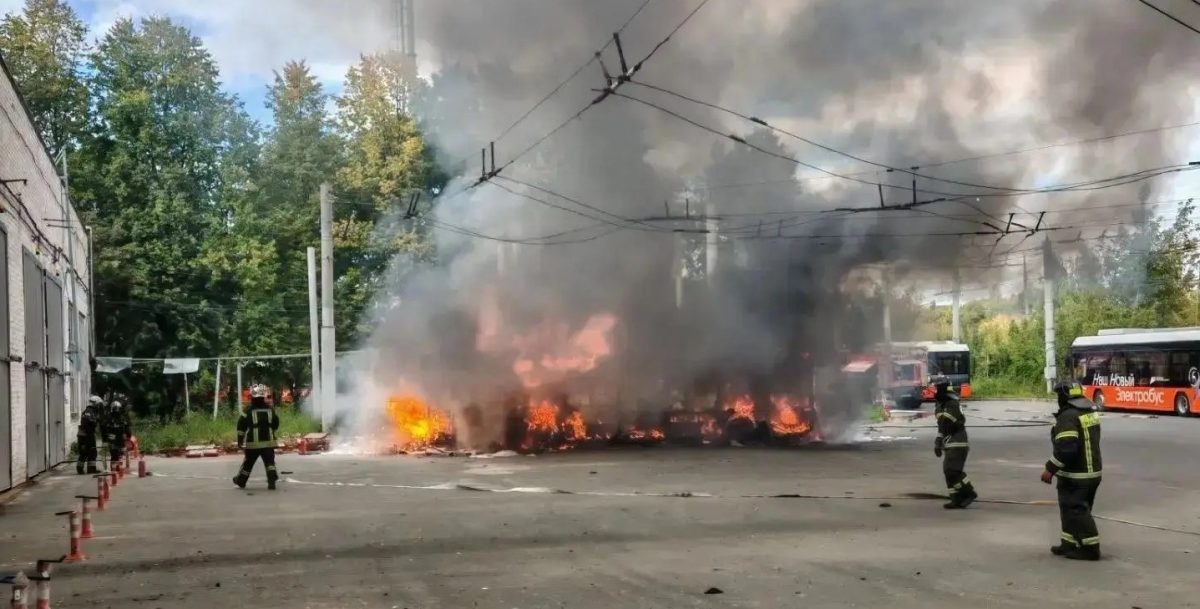 Электробус загорелся в Нижнем Новгороде