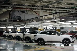 В Тольятти началось серийное производство нового кроссовера LADA Azimut