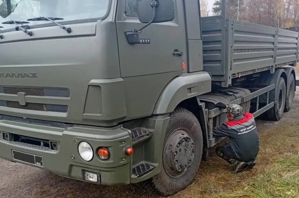 Коммунальные службы Московского военного округа готовят технику к зимнему сезону