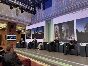Причины переезда иностранцев в Россию обсудили на Нижегородском форуме