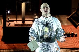 Правда или ложь: Юра Борисов отказался играть Гамлета?