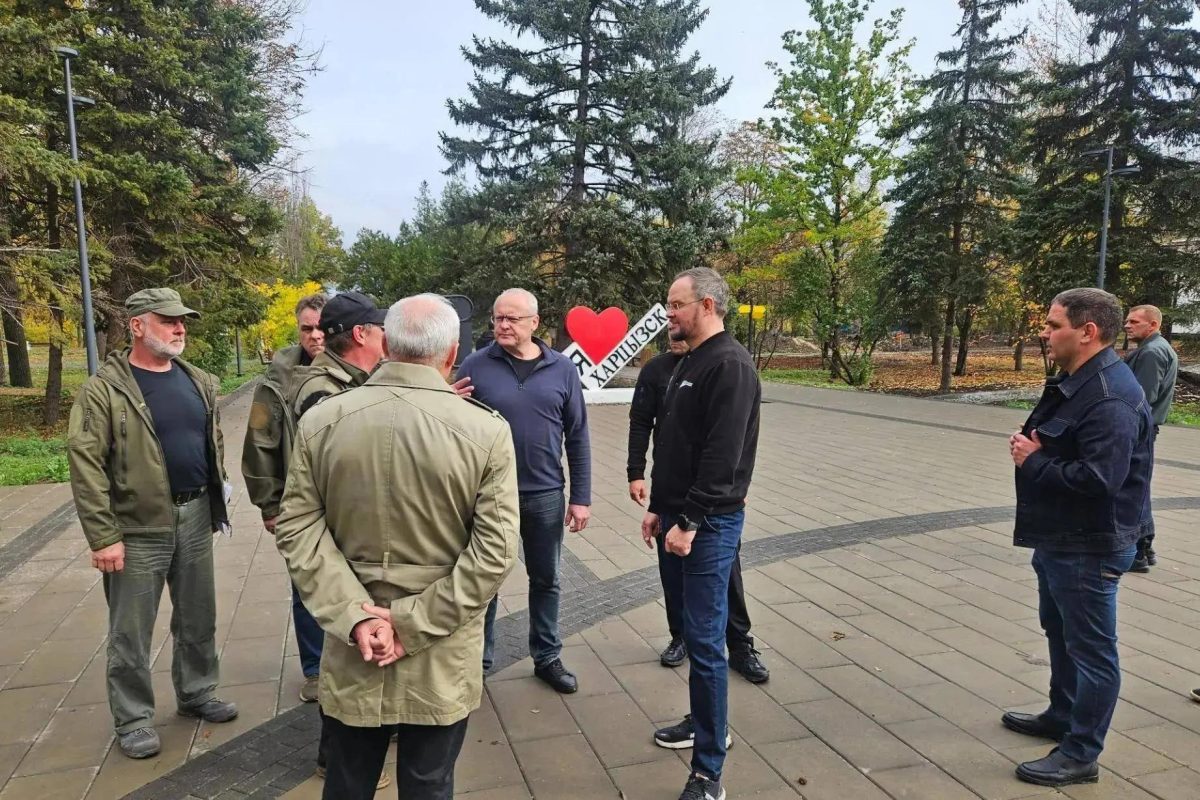 Сергей Морозов и Анатолий Молев проверили ход работ в Харцызске и Иловайске