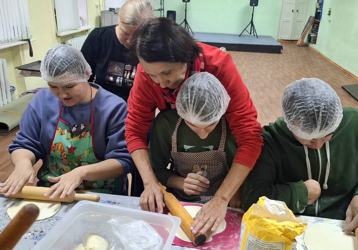 Кулинарный мастер-класс для людей с ОВЗ прошел в Московском районе