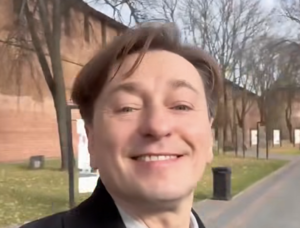 Сергей Безруков прогулялся по Нижнему Новгороду в свой день рождения